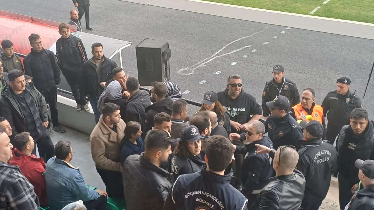 Muğlaspor–Bodrum FK Maçında Gerginlik! Başkan Kıyanç Arbede Ortasında Kaldı 2